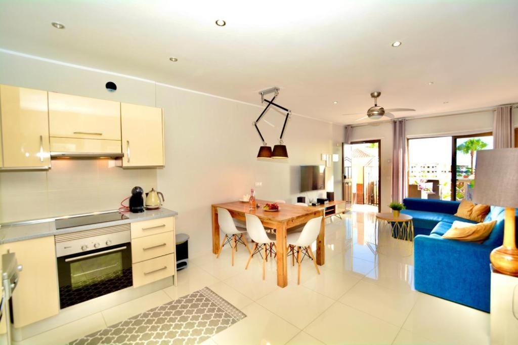 Passione Beautiful Apartment With Sea View 아데제 외부 사진